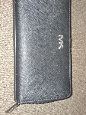 Michael Kors Black Saffiano Zip Card Holder Wallet